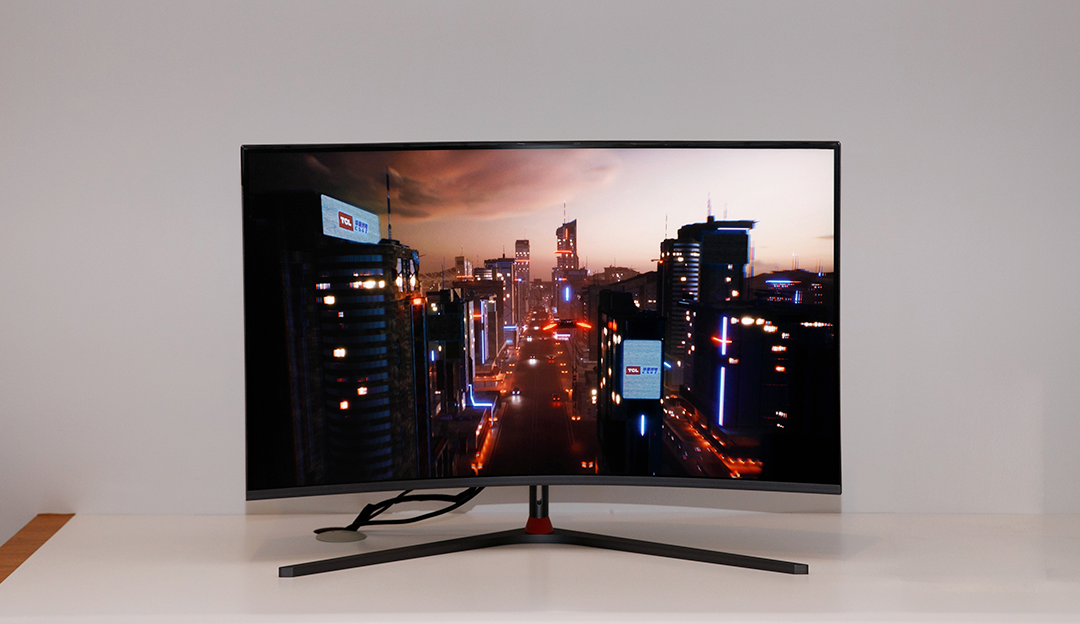 TCL CSOT's 32" UHD 240Hz R1000 e-sports screen has been